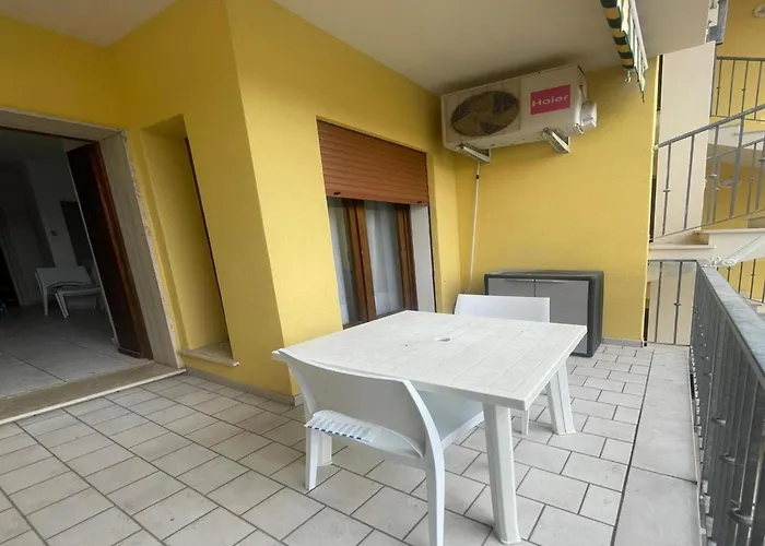 For Group Near Rosapineta